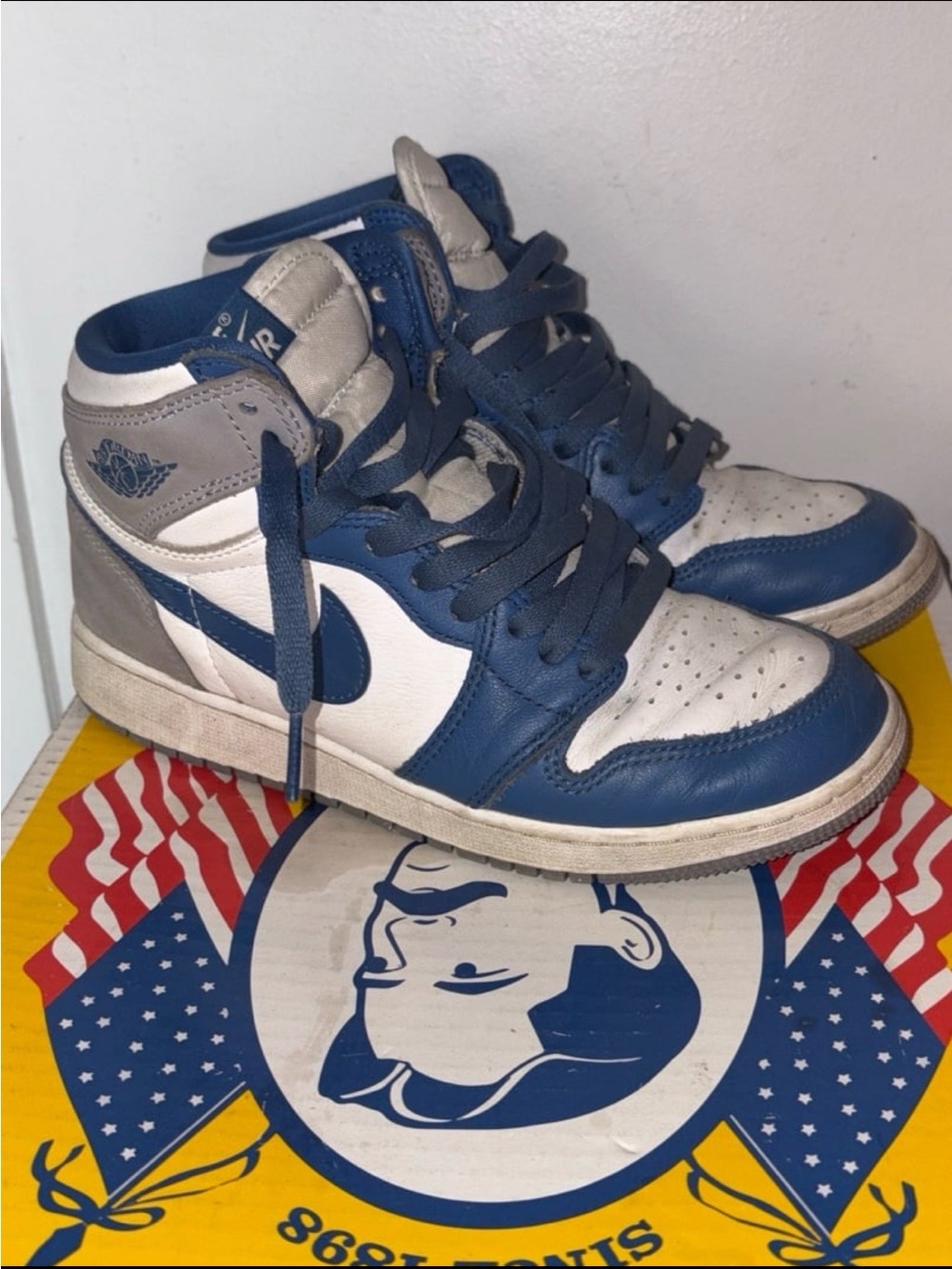 Boys Air Jordan 1 “True Blue” size 5.5 Youth